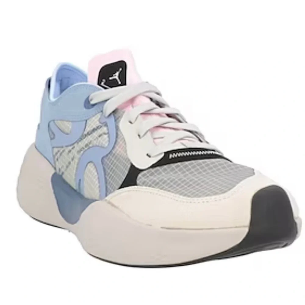 NWT Jordan Men’s Jumpman Delta 3 Low